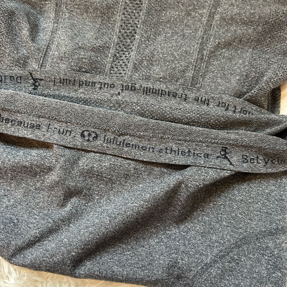 Lululemon Athletica Fitted Long Sleeve Tee - Picture 6 of 6